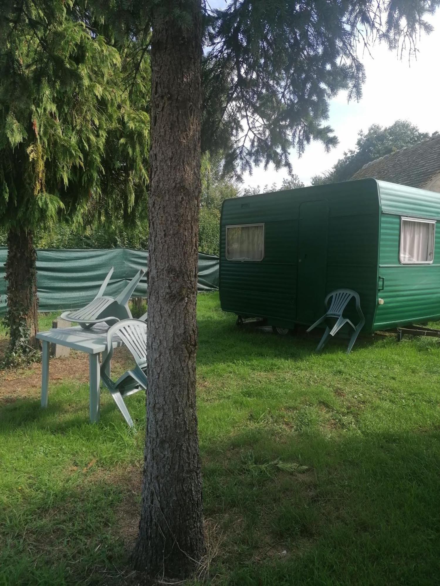 Petite Caravane Deux Places Saint-Corneille Kültér fotó